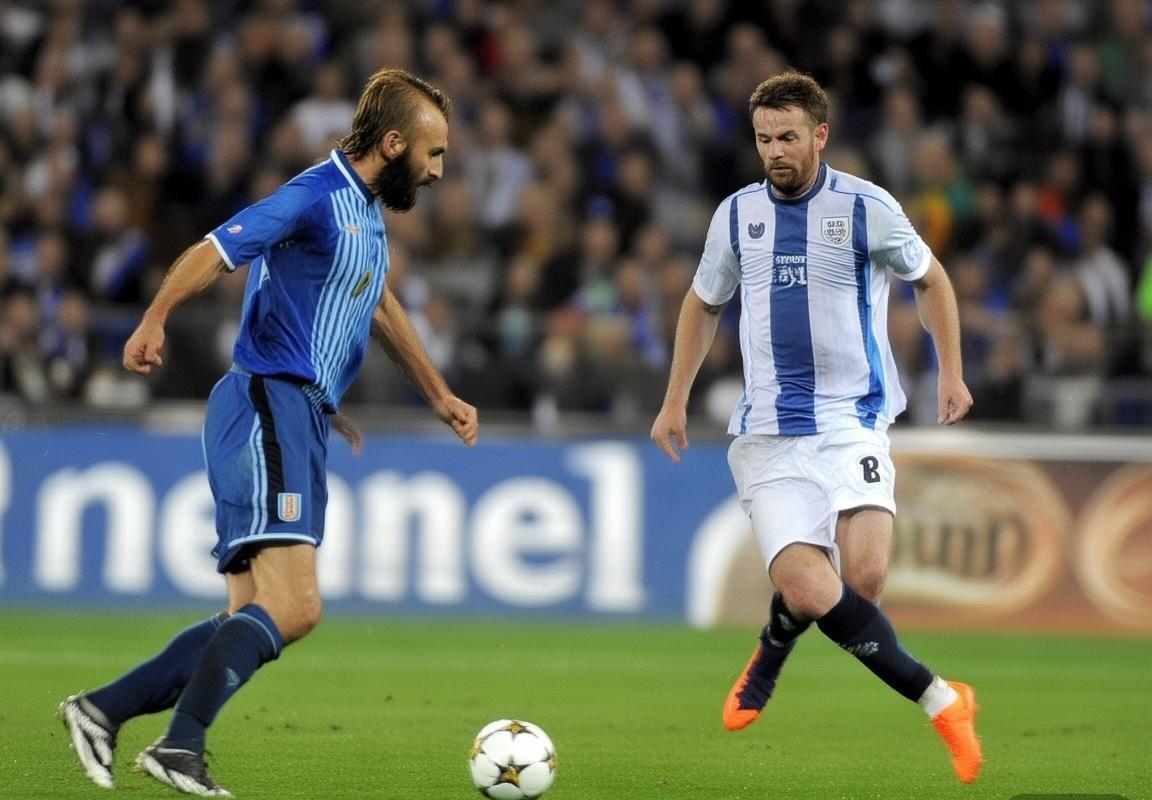 欧冠半决赛0-0平局揭秘：AC米兰VS曼联战术对决(图3)